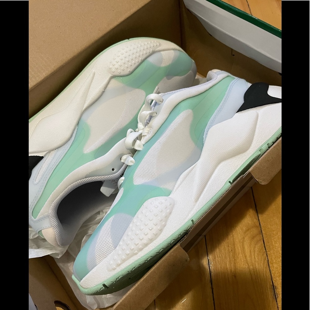 Puma running shoes - Picture 2 of 4